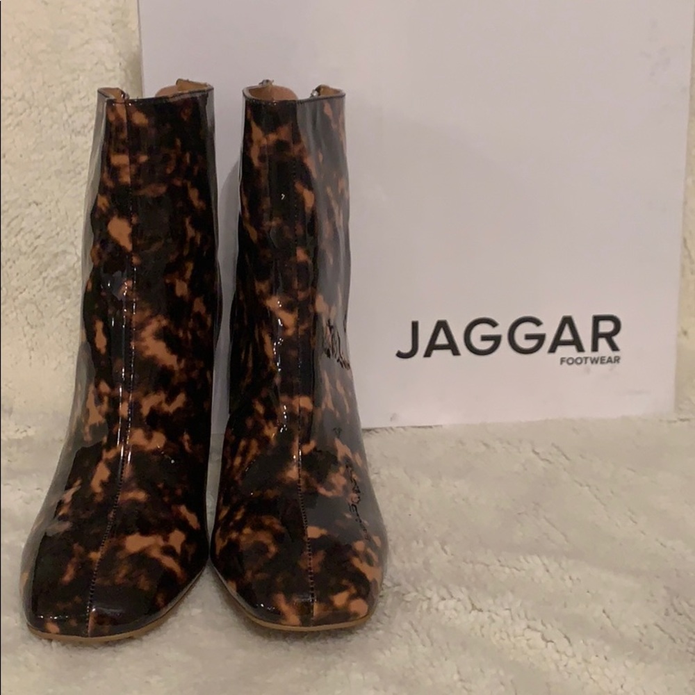 JAGGAR
Gloss Booties - Picture 11 of 14